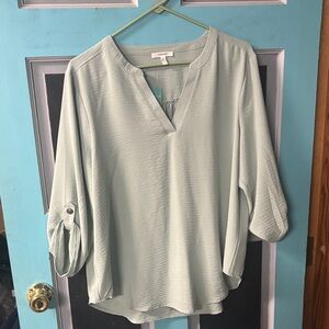 Maurice’s Women's Light Green Blouse Large